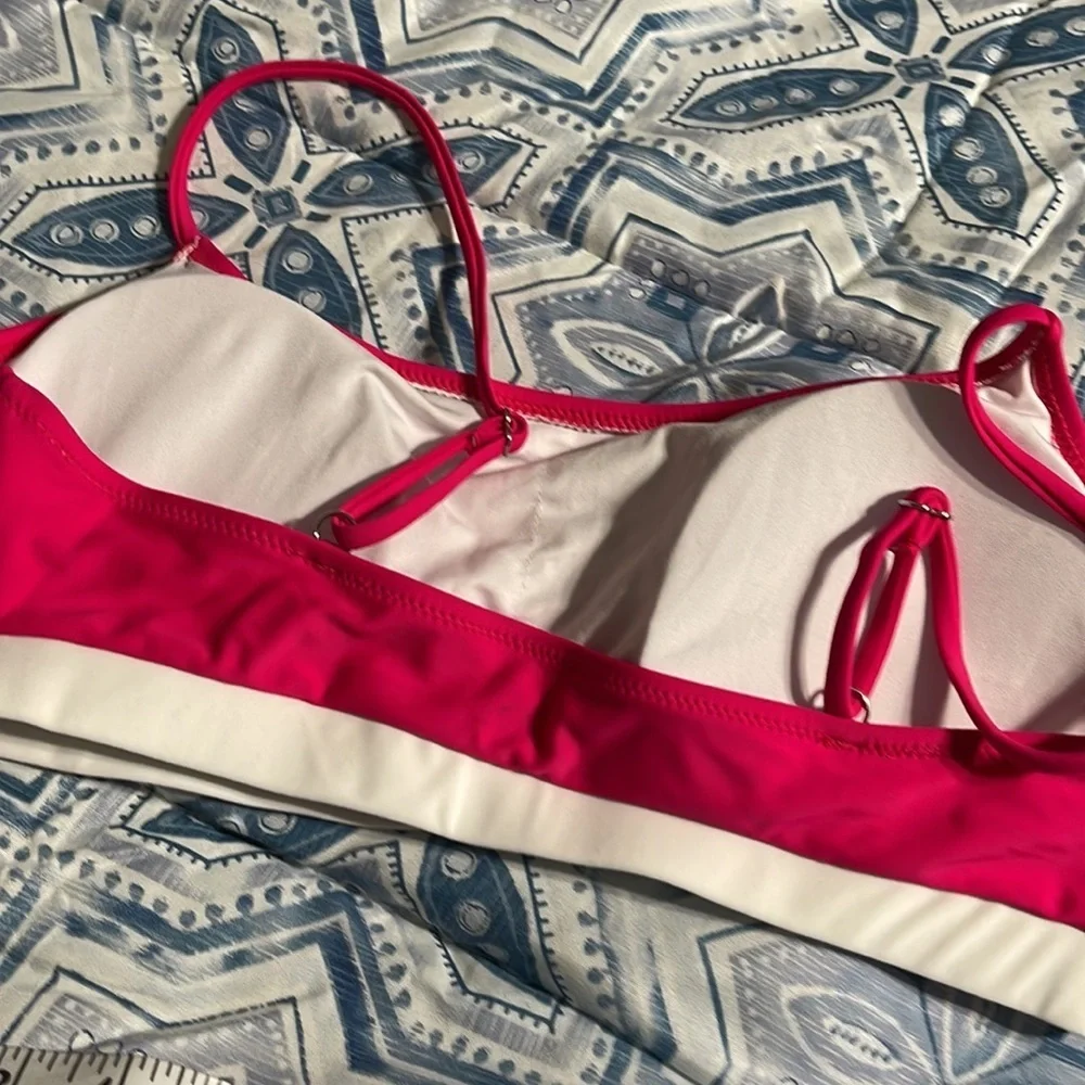 NWOT women’s pink swim top L